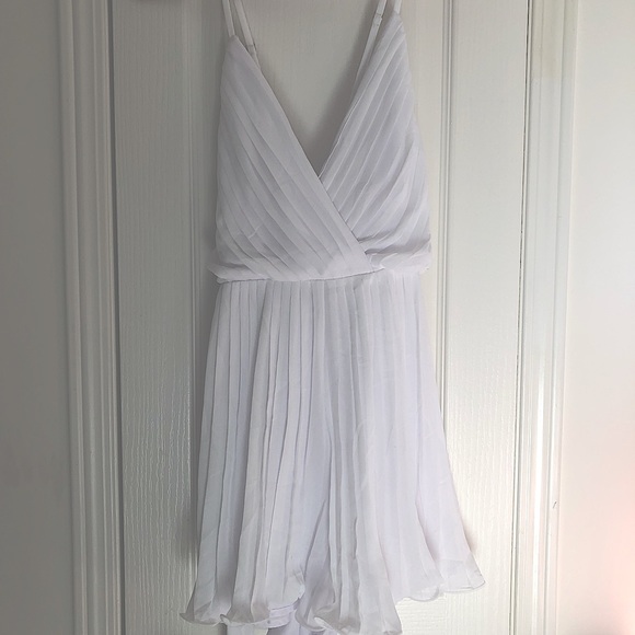 BNWOT Belted Romper - Picture 3 of 8